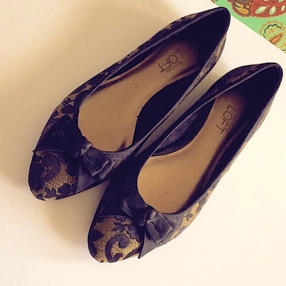 Ann Taylor black & gold  loft flats 🥿 - Picture 2 of 11